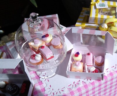 Puppenhaus 5 Miniatur Rosa Creme Torte Geschenkbox lose 1/12 Handarbeit