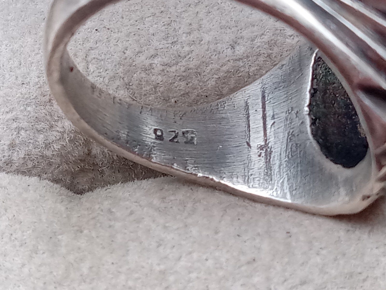 Sterling Silver Ring w. Ruby Center Stone & 8 Acc… - image 6