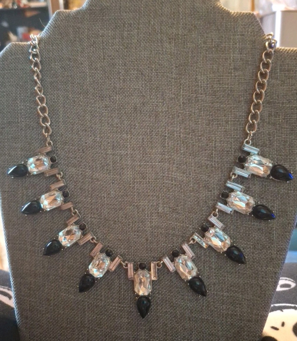 Vtg Inspired Dramatic Collar Bib Statement Neckla… - image 1