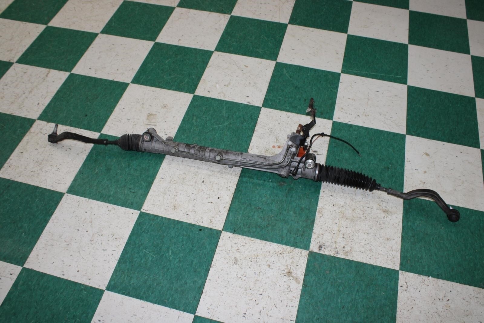 14-17 Ghibli 3.0L Factory Hydraulic Power Steering Rack & Pinion Assembly OEM OE