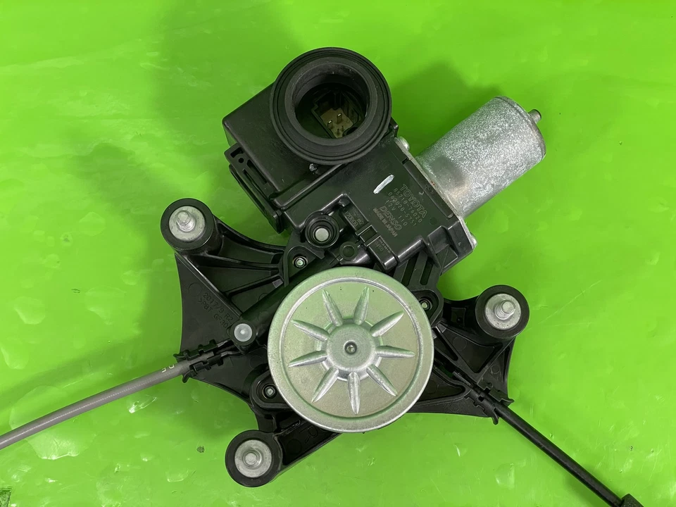 LEXUS UX 250H FRONT WINDOW MOTOR REGULATOR DRIVER RIGHT OFFSIDE OSF 2019-2025 - Image 3 of 4