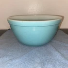 Vtg Pyrex Glass Robins Egg Blue Aqua  # 402 Nesting Mixing Bowl 1  1/2 Qt.