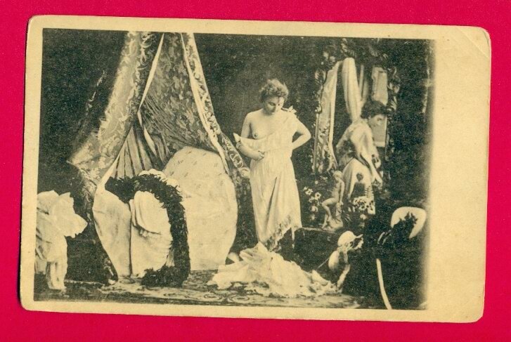 SEMINUDEWOMANVINTAGEPOSTCARD777