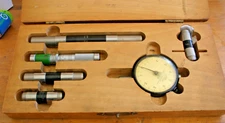 Brown and Sharpe/Pratt and Whitney Micrometer Head with 5 End Measuring Rods