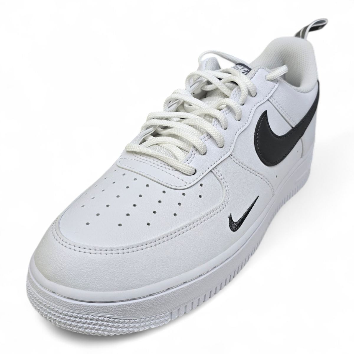 NIKE AIR FORCE 1 '07 LV8 UTILITY (DX8967 100) TRAINERS VARIOUS
