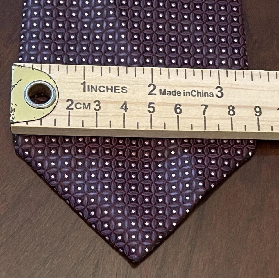 Van Heusen 100% Polyester Men’s Neck Tie Made In China - Image 4 of 4