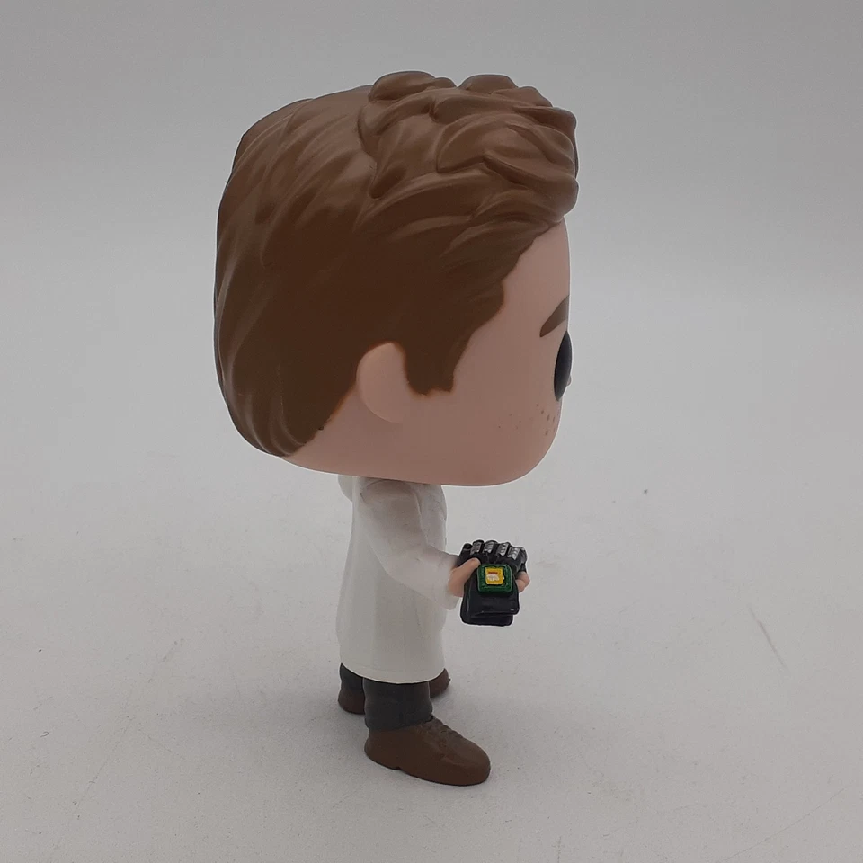 Funko Pop Marvel Dr. Bruce Banner Science Lab Coat Bobblehead Vinyl Figure 2022 - Image 4 of 4