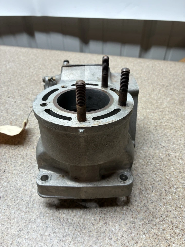 Suzuki RM125 RM 125 1989 jarra de cilindro OEM válvula de potencia de extremo superior 11200-27861 54 mm Foto 4 de 4