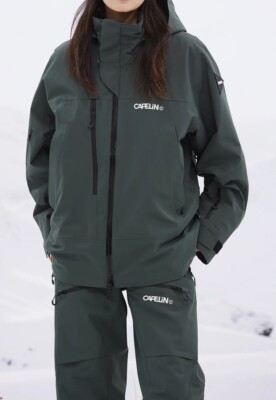 CAPELiN Crew SnowBoard Jacket (Beta M) and Matching pants (Horizon