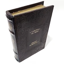 Vtg Ernest Hemingway A Farewell To Arms Faux Book Wood Storage Box Felt Lined