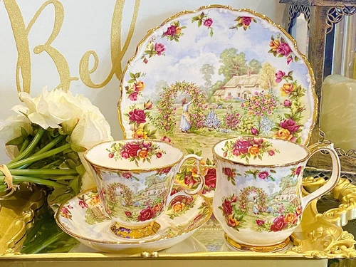 Stunning!!Vintage Royal Albert Rose 25th Anniversary Scalloped 4 Pieces Set