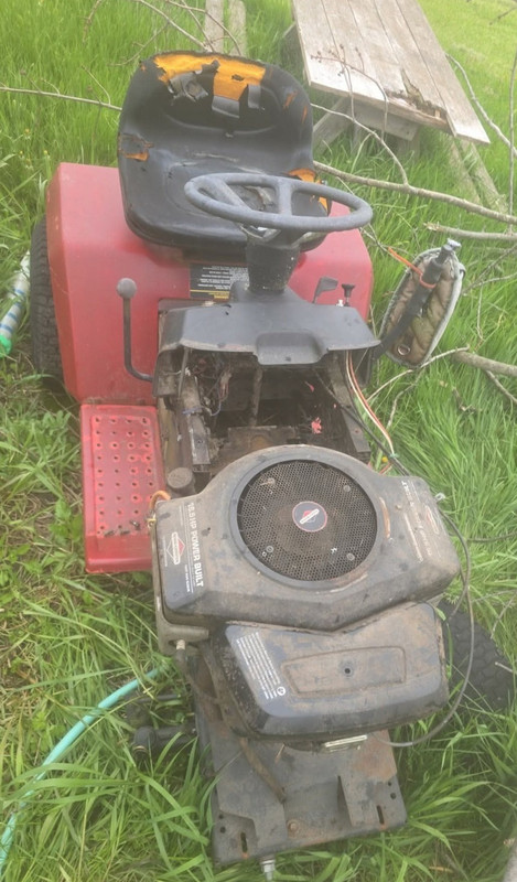 Briggs & Stratton 18.5 HP Twin Cylinder Riding Lawn Mower, Rotary Blades, Red