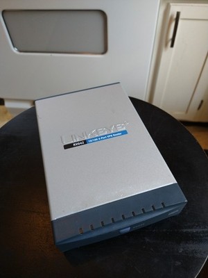 Linksys Cisco RV042 V1.1 Dual Wan VPN Router 10/100 Ports UNTESTED No Adapter