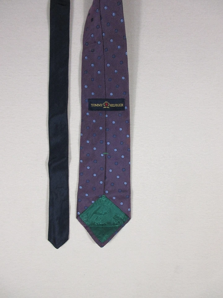 Corbata Tommy Hilfiger 100 % seda estampado de flores pequeñas Foto 4 de 4