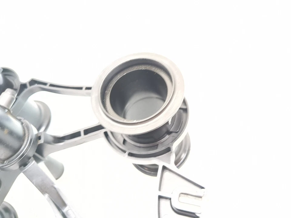 09-20 Yamaha Vmax 1700 VMX17 Intake Funnel Assembly - Image 4 of 4