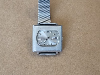 Vintage Seiko 5 21 Jewel Automatic Watch