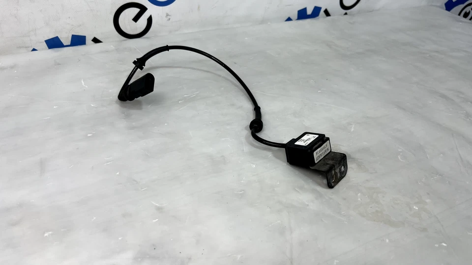 Maserati Ghibli, Quattroporte - Sensor acelerómetro de rueda - OEM 670005814 Foto 4 de 4