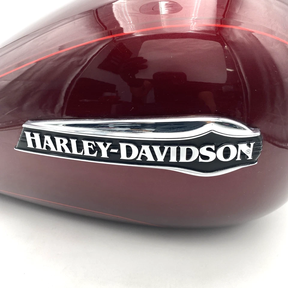 OEM Harley 61000016 Mysterious Rojo Combustible Gas Gasolina Tanque e Insignias 15-23 Tri Glide Foto 4 de 4
