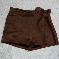HAUTE MONDE size XL wrap style faux suede brown skort 2” inseam