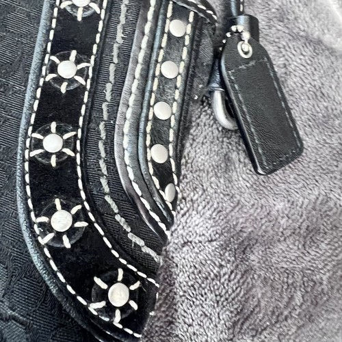 Coach Signature Black Canvas Stitched Flowers Studded Zipper Wristlet Wallet - Picture 9 of 14