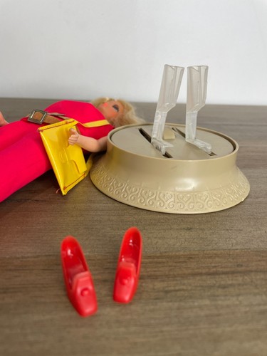 Vintage Walk Lively Barbie Original Instructions & Stand 1970s Mattel #1182 - Picture 20 of 24