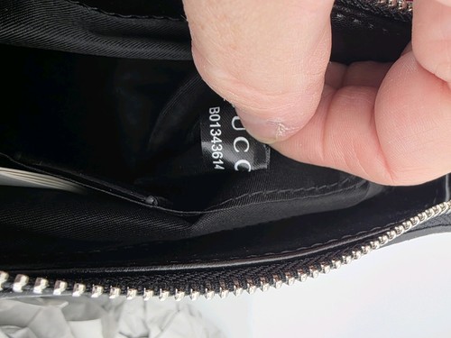 GUCCI GG Supreme Canvas Messenger Bag Black - Picture 6 of 6