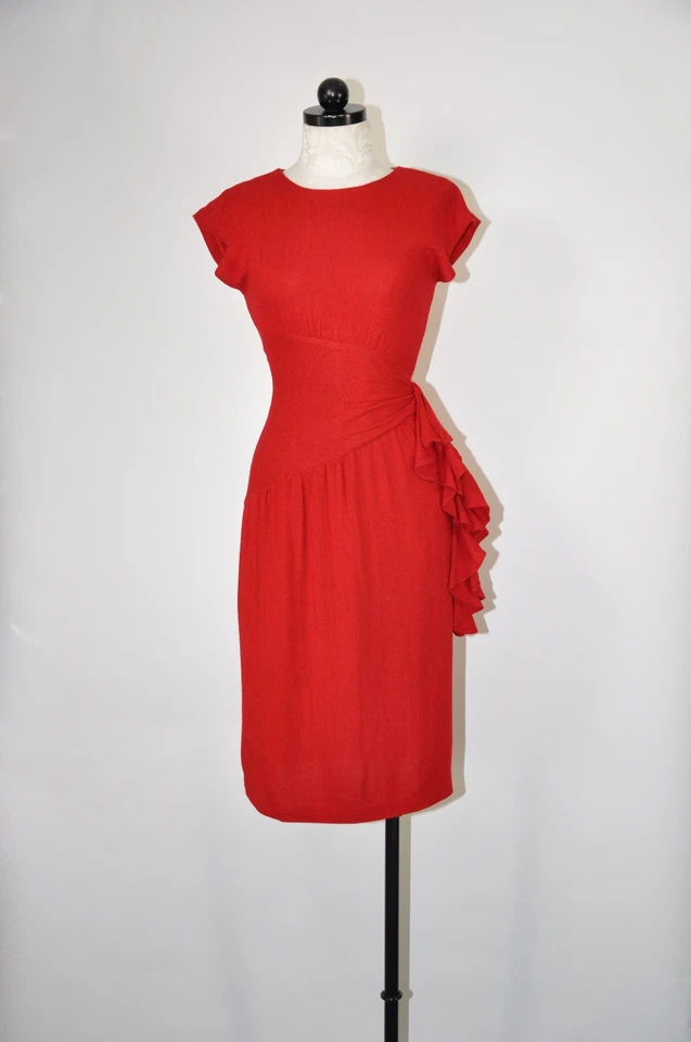 80-е винтажное вишнево-красное льняное драпированное платье-футляр с оборками женское S - Изображение 4 из 4