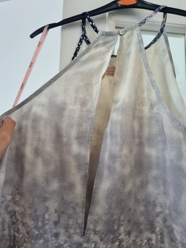 Forever 21 Halterneck Blue & White Dress, Keyhole Back, Button Clasp Size M - Picture 4 of 4