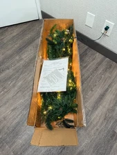 Majestic 6 ft FRONTGATE Pre-Lit Holiday Garland Excellent Condition in Box