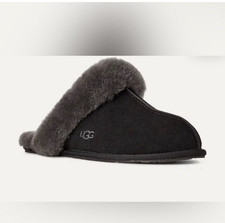 UGG Scuffette Women s Slip-On Slippers Black Suede Shearling Lined 7