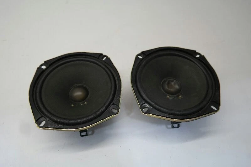 Juego de altavoces traseros Chevrolet Corvette 2002  Foto 4 de 4