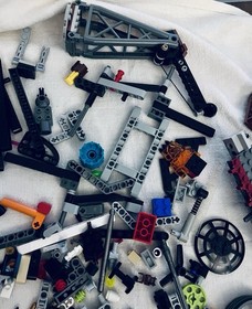 LEGO LOT w/ Star Wars Rathtar Escape & Technic  RANDOM  1.3 LBS Parts & Pieces