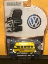1/64 GREENLIGHT CLUB V-DUB 1964 VOLKSWAGEN SAMBA SCHOOL BUS YELLOW AND BLACK