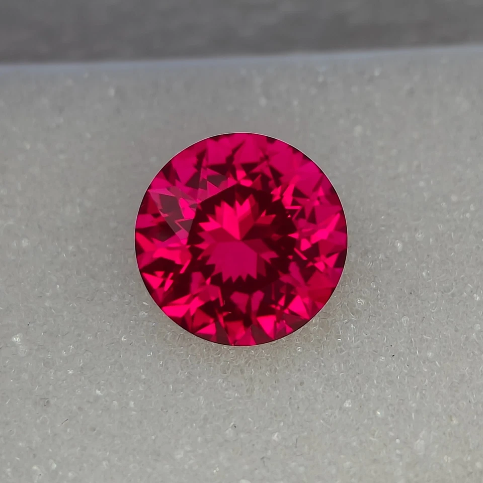 Precision Cut - 7.70 ct Lab Ruby, 12 MM Round Cut Ruby, Solitaire Gemstone - Image 2 of 4