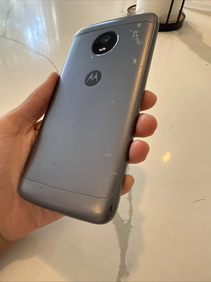 Motorola Moto E4 Plus 16GB cinza ferro XT1770 AS-IS Leia a descrição - Imagem 3 de 4