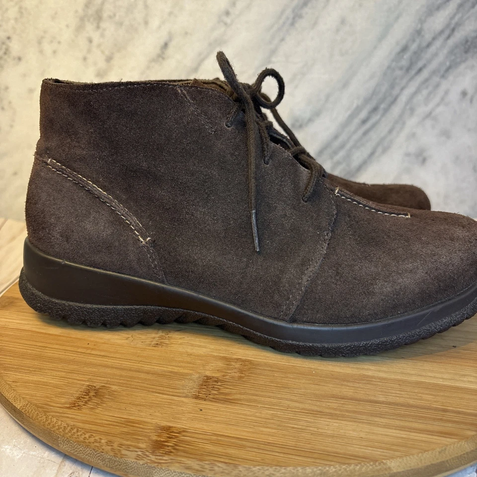 Drew Shoes Krista Women's Orthopedic Boot Brown Suede Size 9 Wide. - Image 2 of 4