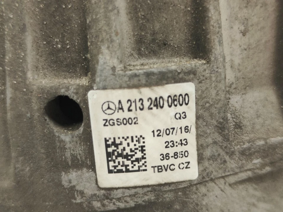 MONTAGE MOTEUR Mercedes-AMG 2016 A2132400600 - Photo 4/4