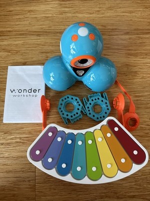 Wonder Workshop DA01 Dash Robot - Blue- With Xylophone.