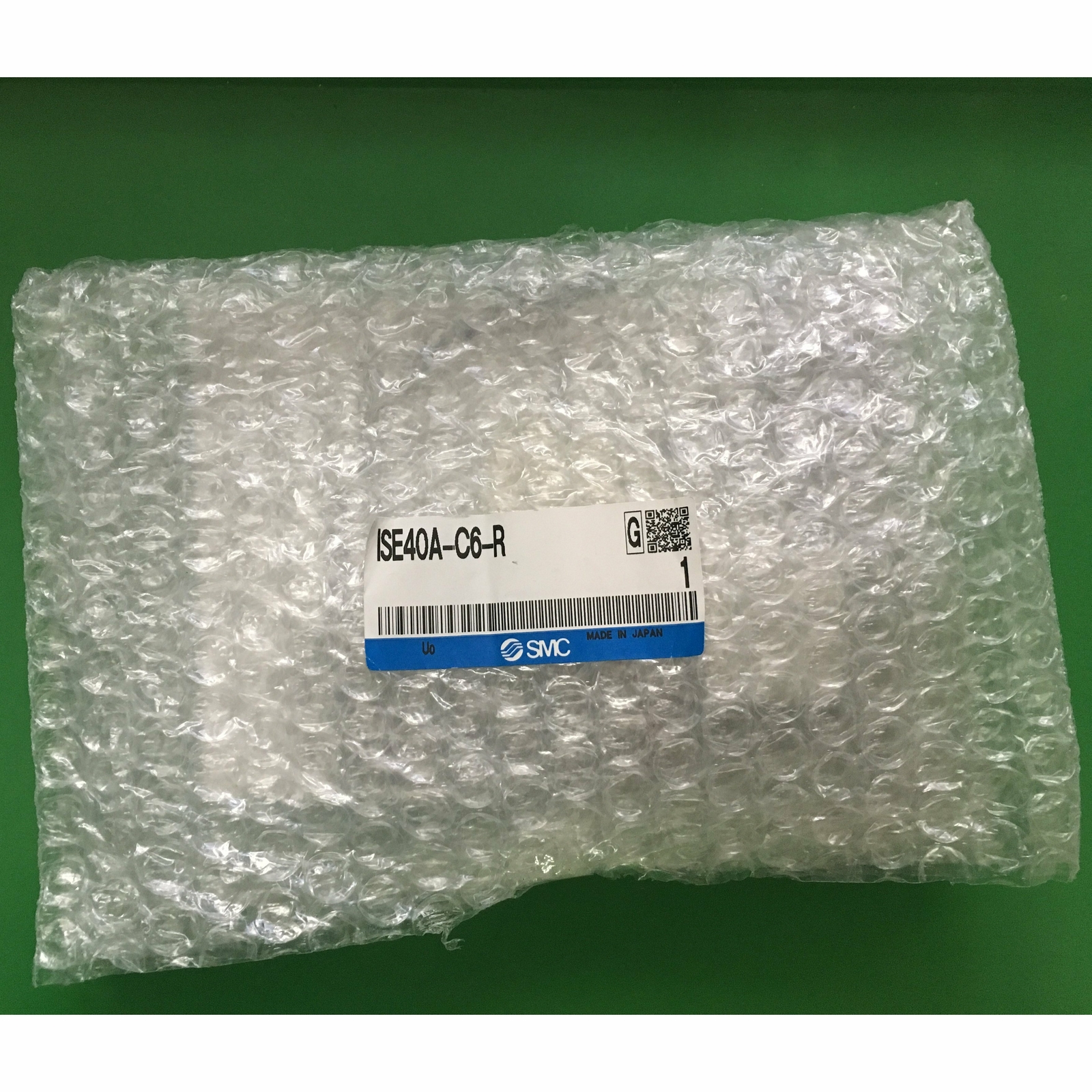 One New SMC ISE40A-C6-R Digital Pressure Bauge Expedited Shipping #US