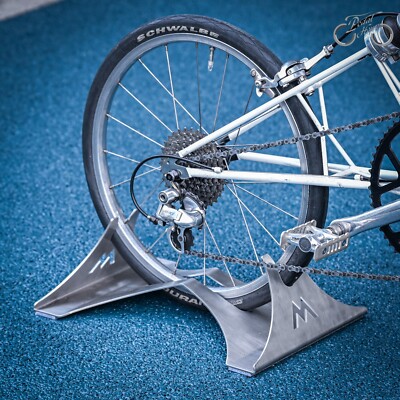 Alex Moulton 純正ディスプレイスタンド s-l400.jpg