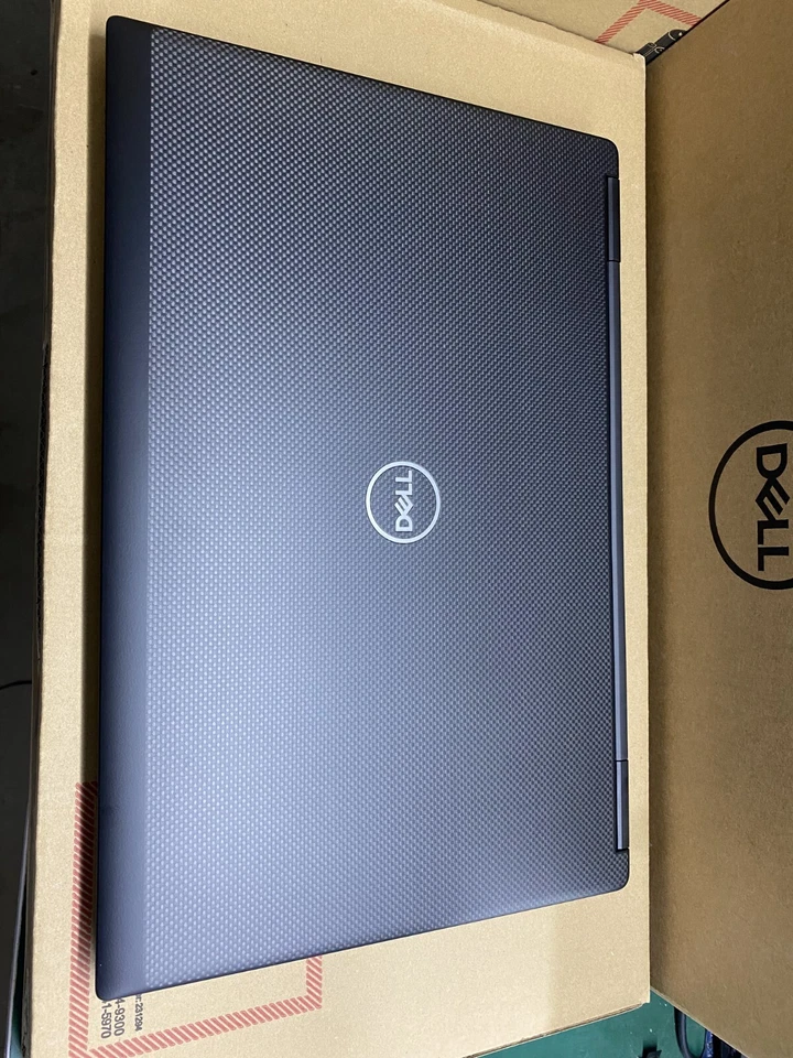 Dell Precision7740 workstation laptop i7-9850H RTX4000 17.3" UHD 64GB 1TB SSD - Image 2 of 4
