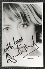 10831 Emma Handy UK Schauspielerin Foto original signiert