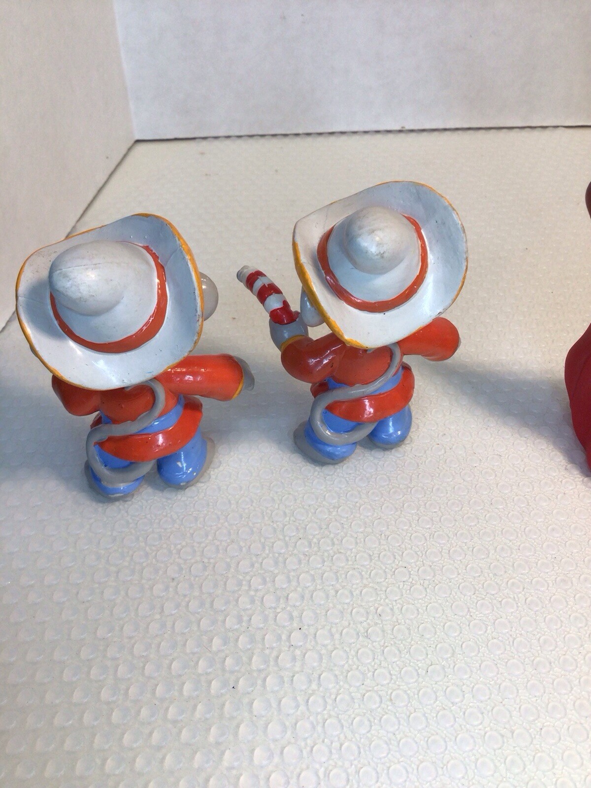Picture 4 of 5