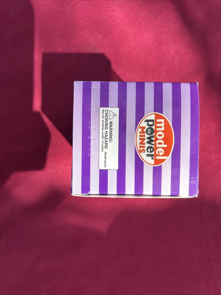 1:87 Model Power Minis Diecast TrainPurple Peterbuilt Item 20102 Metal - Image 4 of 4