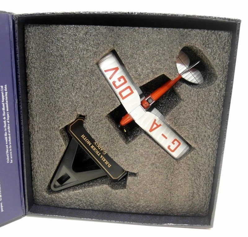 Oxford escala 1/72 - 72TM007 D.H 82 Tiger Moth G-AMNN Spirit Of Pashley Foto 3 de 4