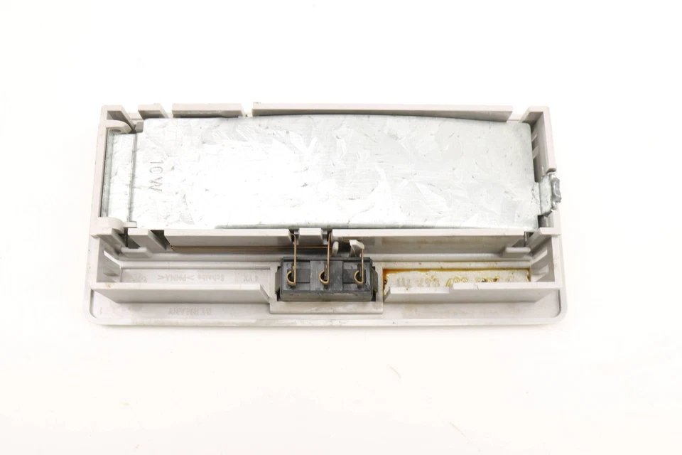 VW GOLF 1993-1995 - cúpula trasera / luz de lectura 357947111 Foto 2 de 4