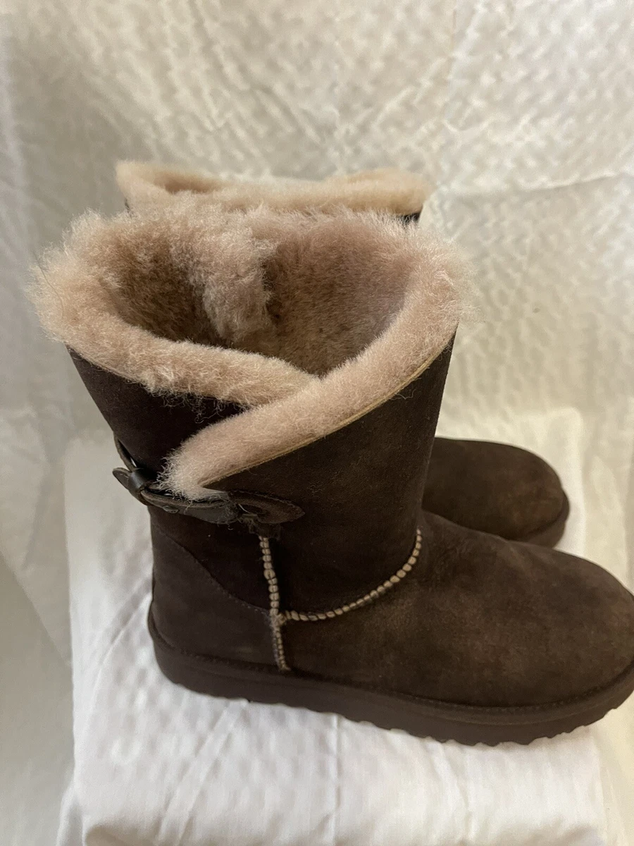 Ugg w nash deals