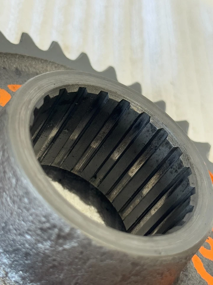 1988-1991 CHEVY SM465 COUNTER SHAFT 4TH GEAR USED OEM - Image 3 of 4