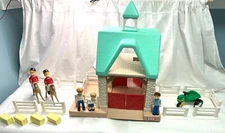 Little Tikes Stable Doll House Barn Fence Cupola Horses Tractor Figures Hay Vtg