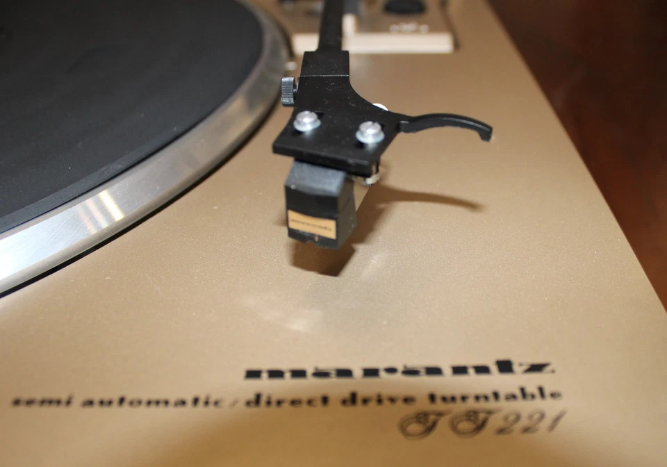 GIRADISCHI semiautomatico MARANTZ TT 221 (spedizione gratuita) - Immagine 3 di 4